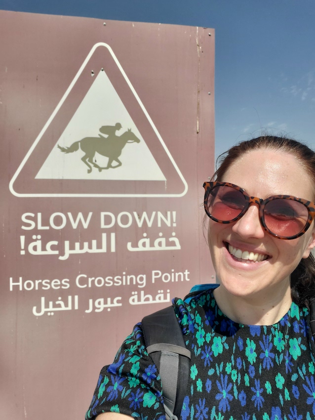 Jasmin-hat-es-in-den-Pferdesportclub-von-Katar-geschafft